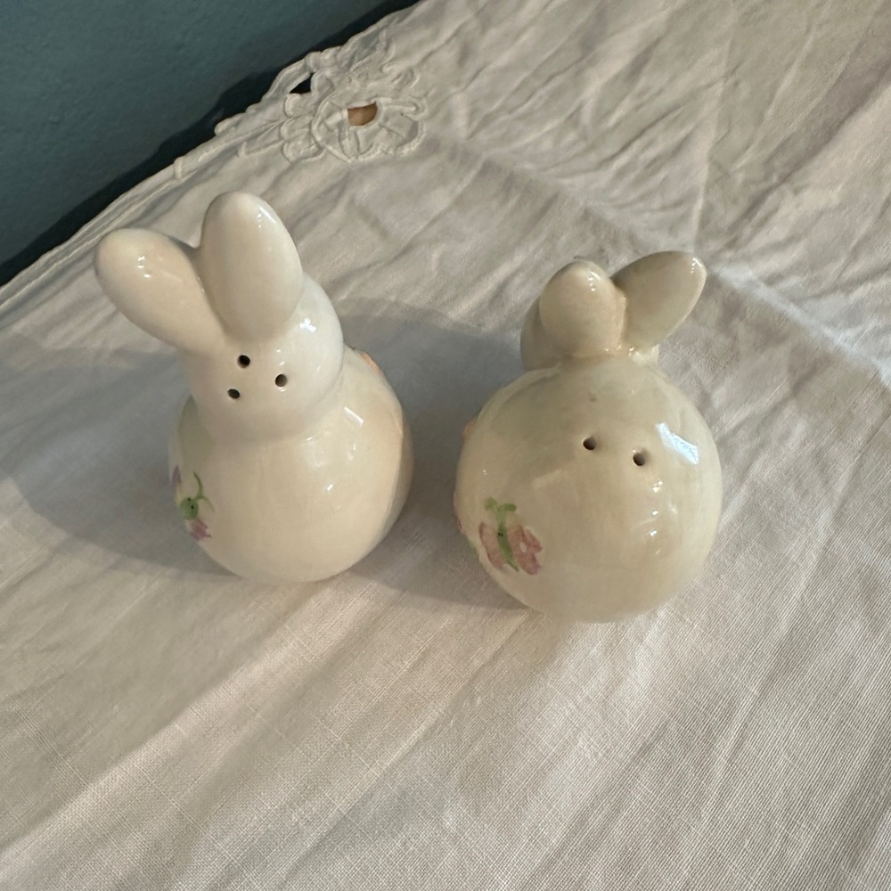 Ceramic Bunny Salt and Pepper Shakers - Cream and Pink - Picture 3 of 3